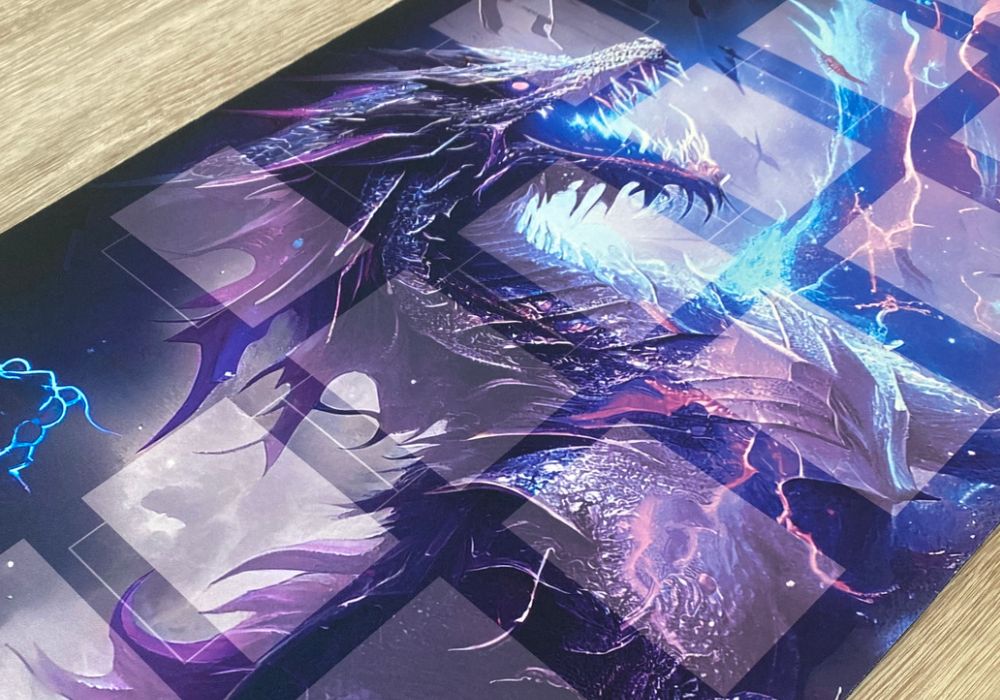 hypemat playmat in purple mit abgebildetem Drachen